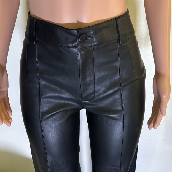 NWT ZARA Women’s Black High-Waisted Leather Pants - Picture 4 of 14